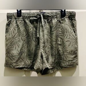 Gap Olive Green Jungle Vines Elastic Drawstring Waist Pull-On Tencel Shorts SZ M